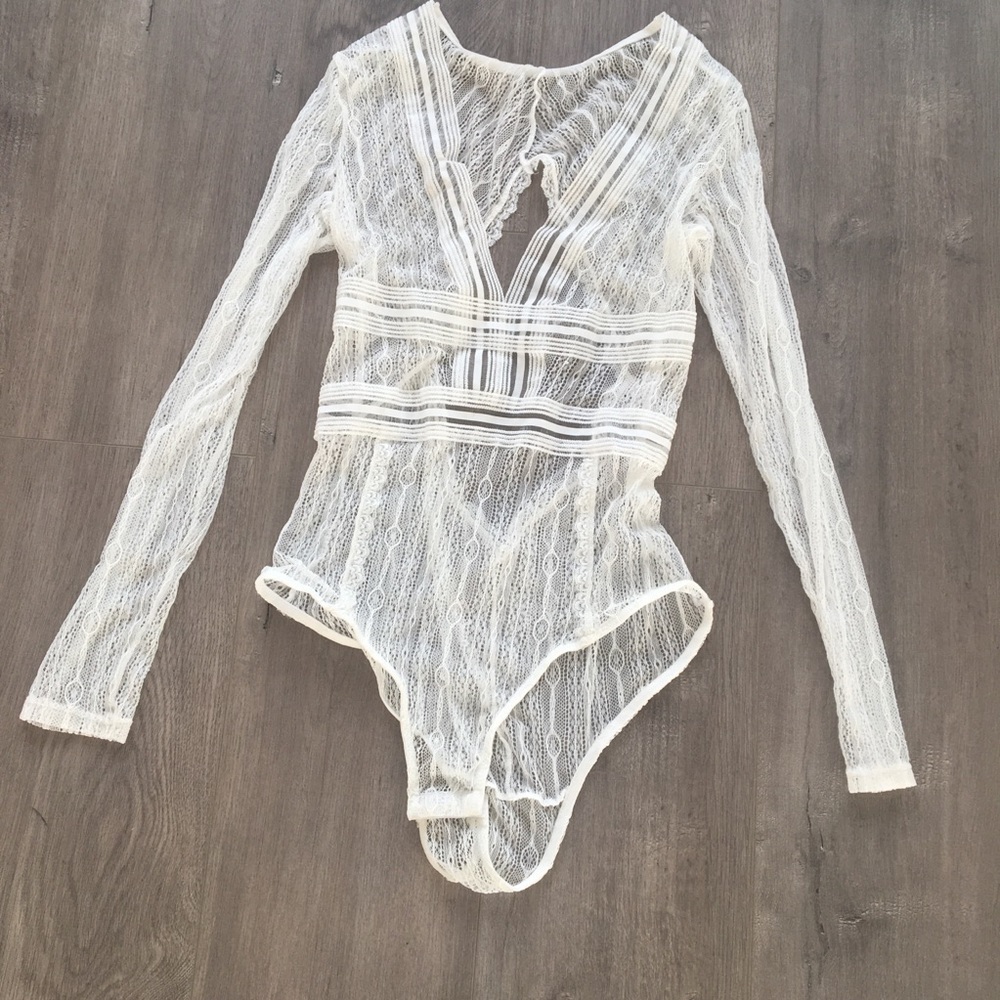 Lace top - Picture 2 of 4